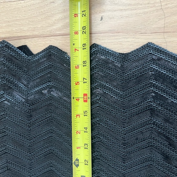 Faux Leather Zigzag Sequin Skirt - Picture 6 of 7